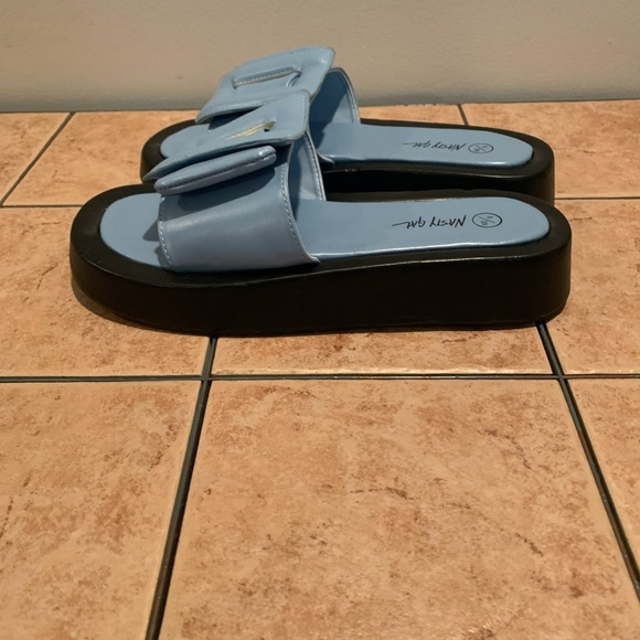 Nasty Gal Platform Buckle Sandals Blue & Black size 8 - Picture 3 of 11